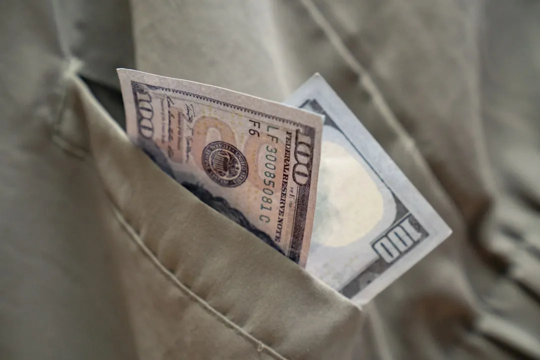 Income percentile comparison by earnings level